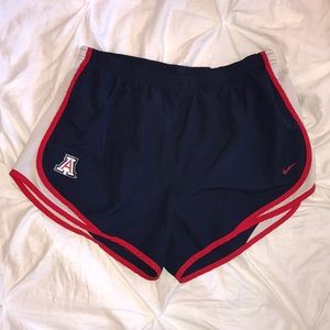 L Nike University of Arizona 3” Tempo Short
